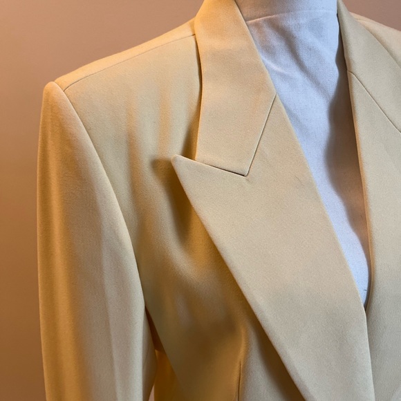 Yellow Blazer and Pants/Skirt Set (3 Piece) - Picture 5 of 9